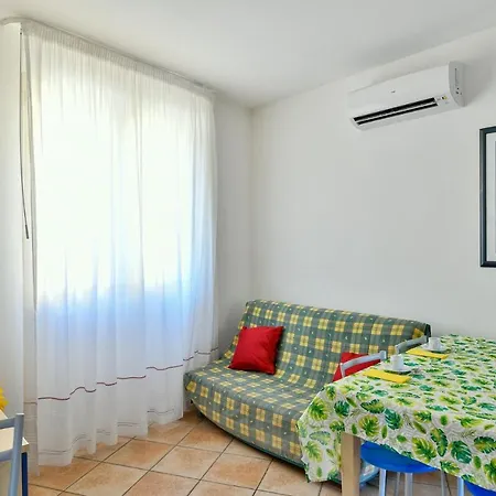 Girasoli Апартаменты *